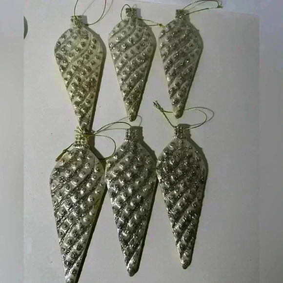 Set of 12 Christmas Ornaments- Cream With Silver Glitter - Picture 2 of 7